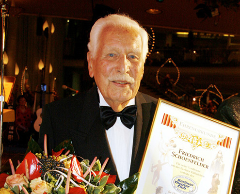 Friedrich Schoenfelder †